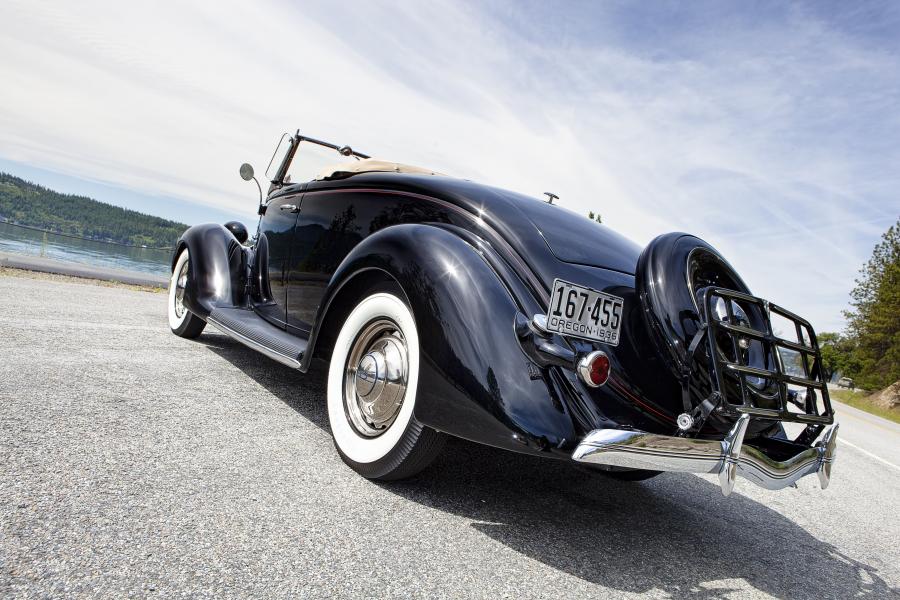  Ford DeLuxe Roadster 1936 года  (фото 15 из 23)